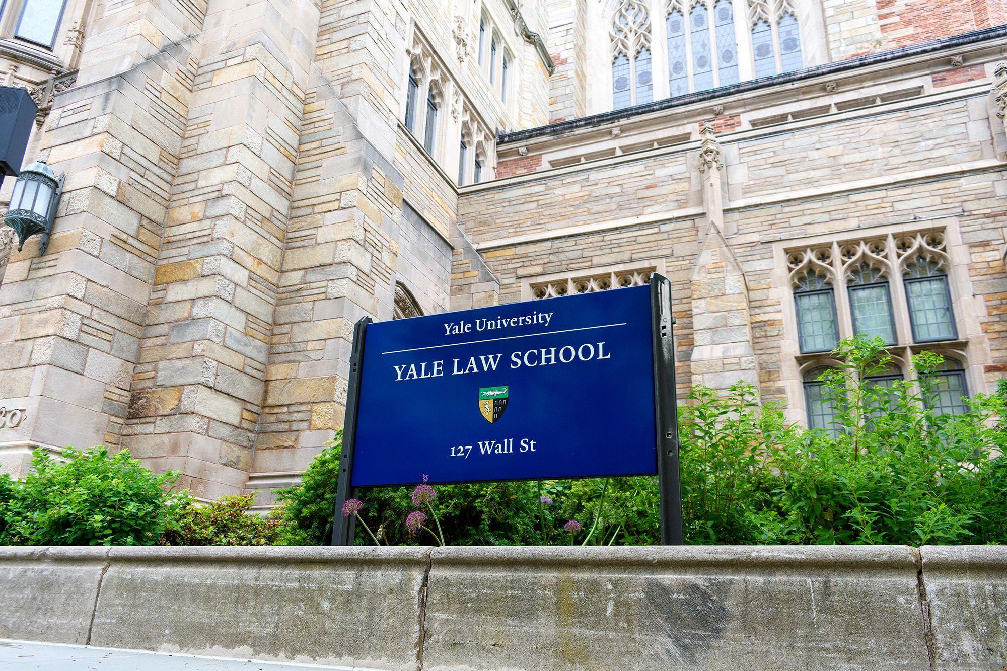 耶魯大學法學院.jpg